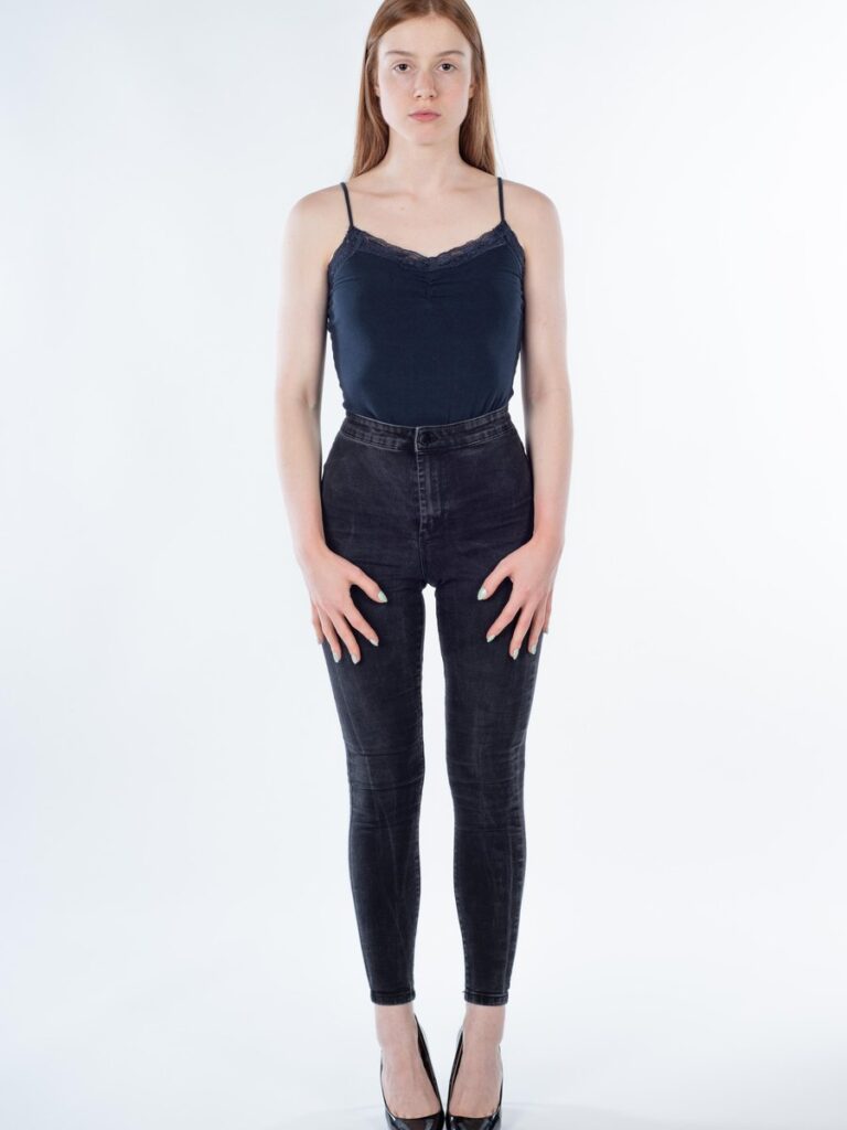 Sedcard & Model Portfolio-Aufnahme – Hannah, Studio Luzern & Zürich